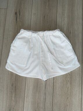 Aritzia Little Moon White Sail Shorts Size XS 100% Organic Cotton
